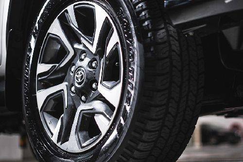 Toyota Fortuner Tyre Size