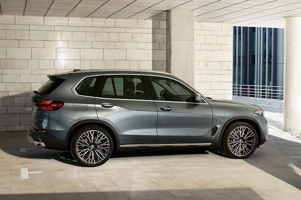 BMW X5 photo