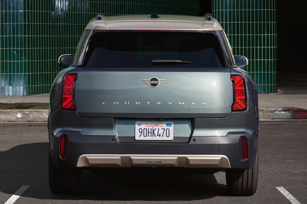 MINI Countryman photo