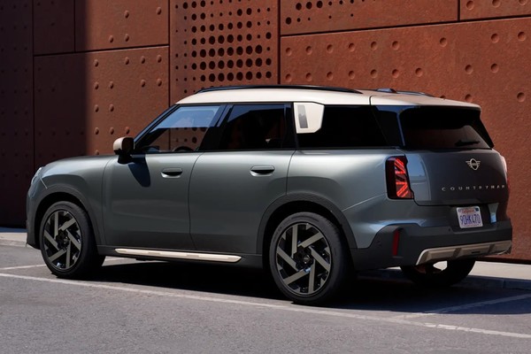 MINI Countryman photo