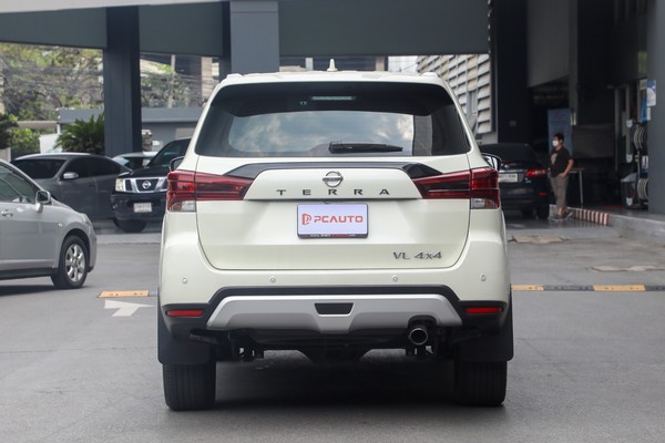 รูป Nissan Terra