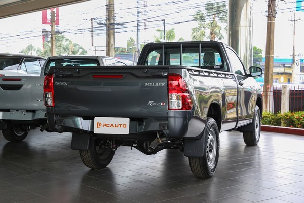 รูป Toyota Hilux Revo
