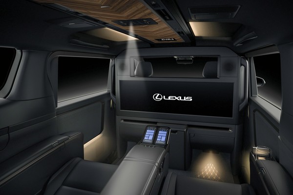 Lexus LM อย่างเป็นทางการ